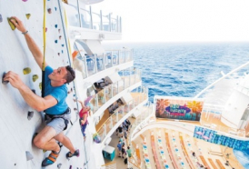 Teambuilding Biển – Nơi hòa quyện màu sắc cá nhân vào chân dung tập thể