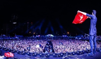 Tổ chức Lễ hội cộng đồng Nâng niu giá trị truyền thống