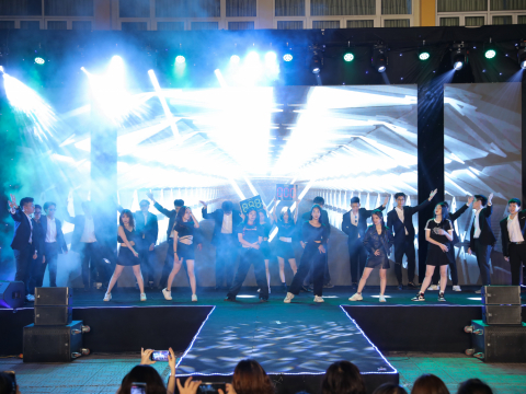 PROM NIGHT KIM LIÊN