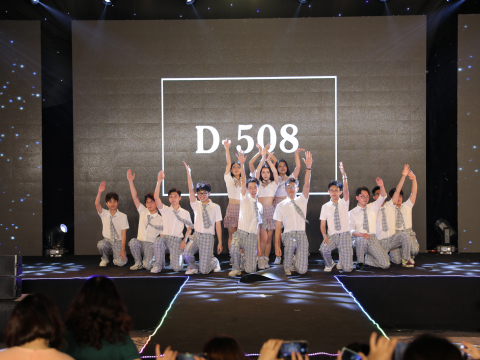 PROM NIGHT KIM LIÊN