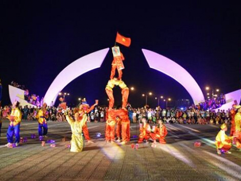 Rực rỡ sắc màu tuần lễ Văn hóa – Du lịch Đồng Hới 2018