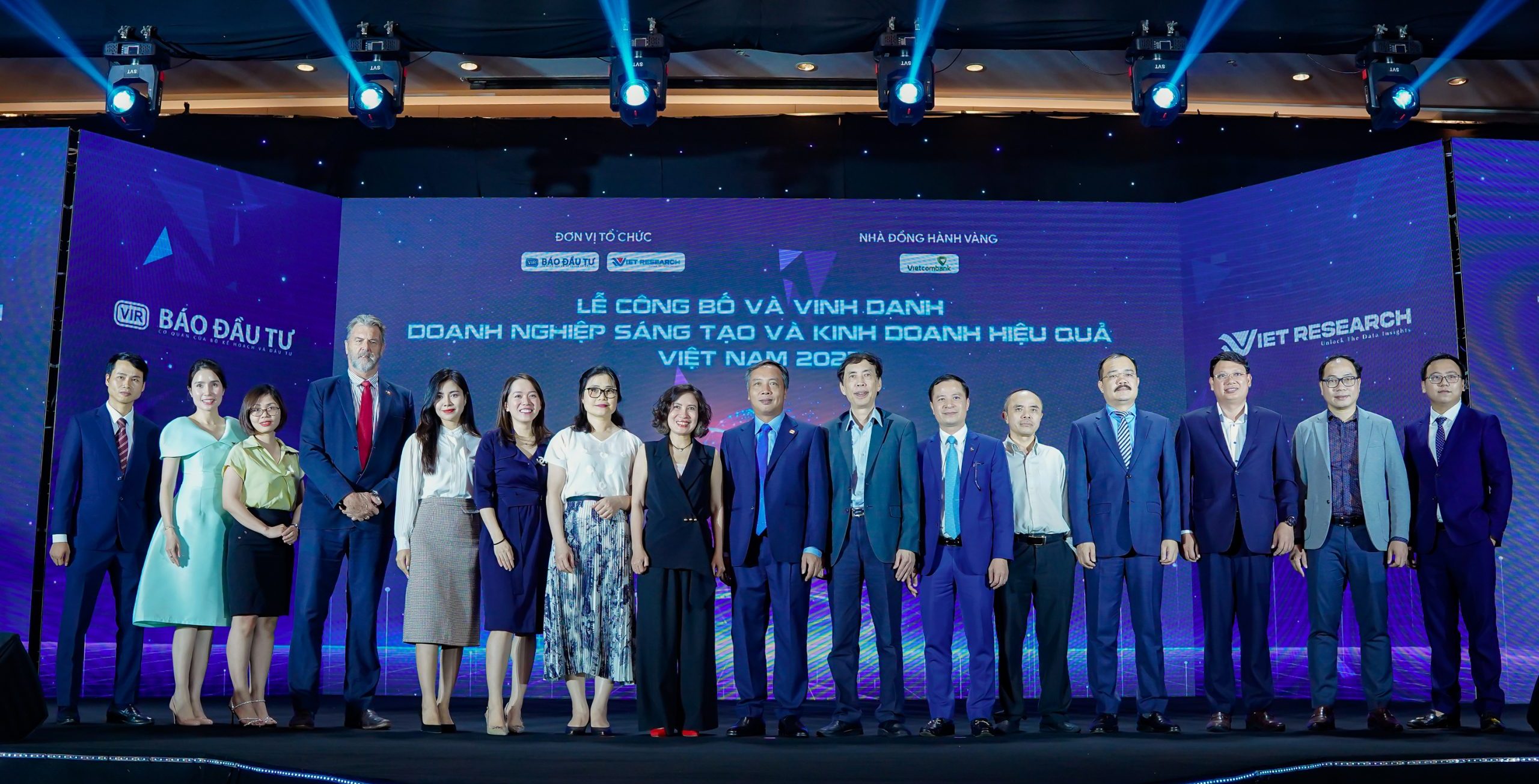  Chuẩn bị nhân sự và phân công công việc