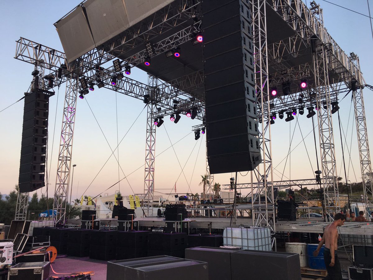 Lưu ý khi thuê thiết bị sự kiện