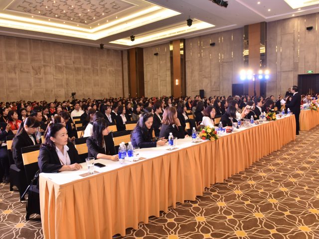 Tổ chức và điều phối chương trình